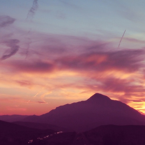 Meet your Posher, Jennifer - Picture 1 of 1